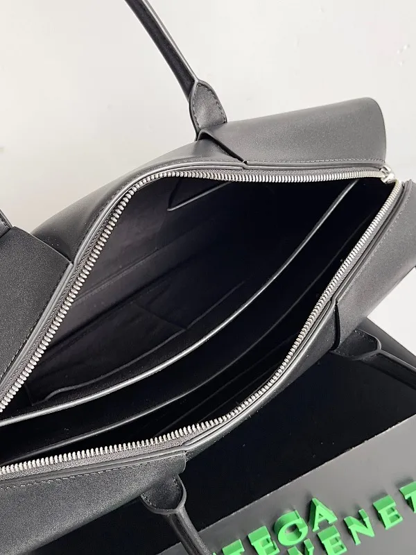 All categories 💚 Authentic bags 💚 BV 2025 new Bottega Veneta large plaid woven men's briefcase